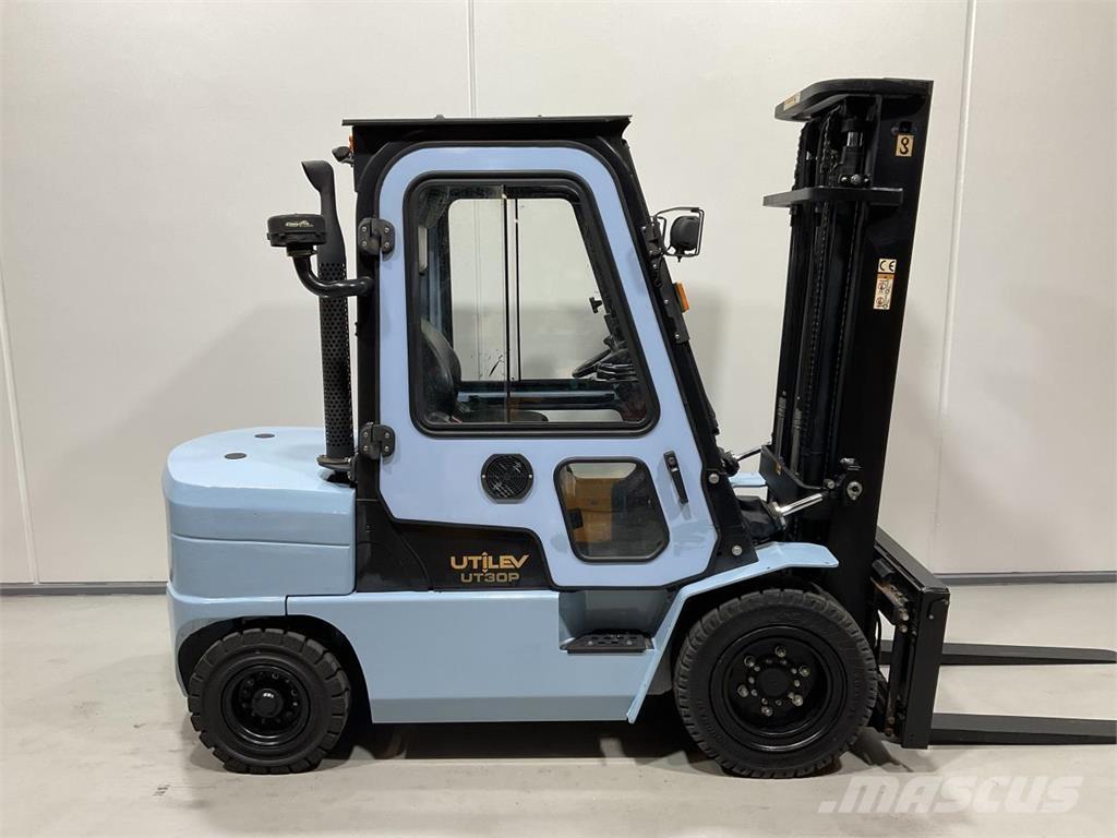 Utilev UT30P Carrelli elevatori diesel