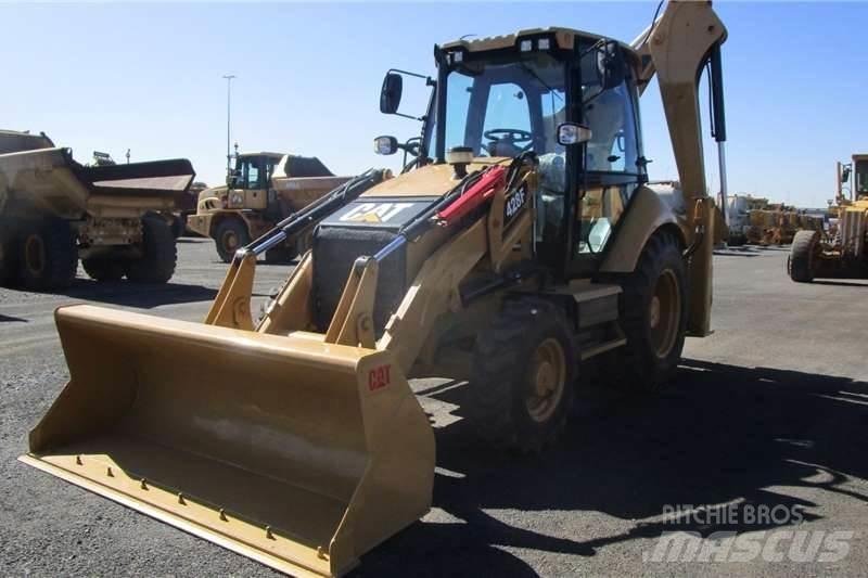 CAT 428F Terne