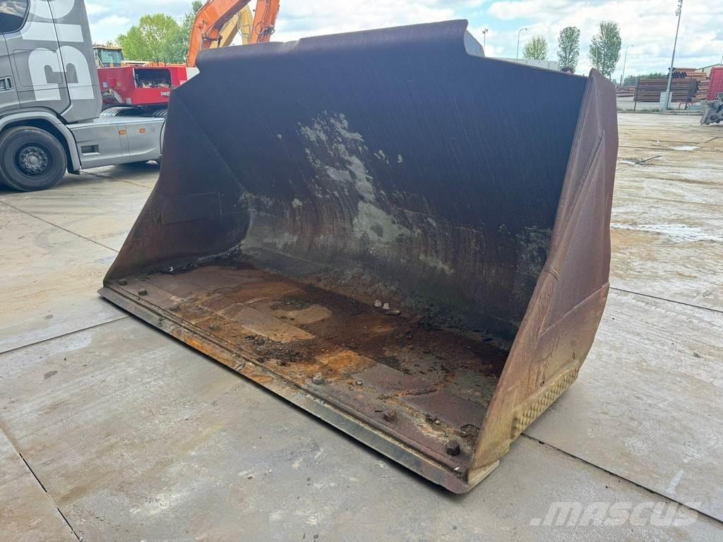 Volvo 4.2 m3 Benne