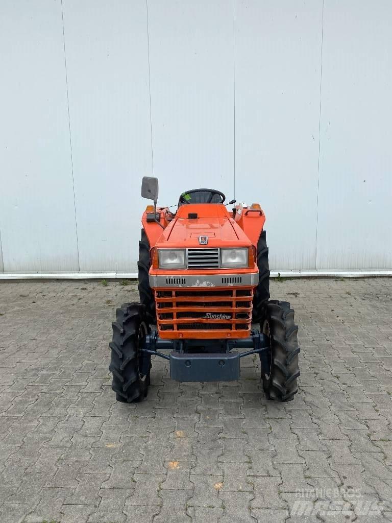 Kubota L1-225 Trattori compatti