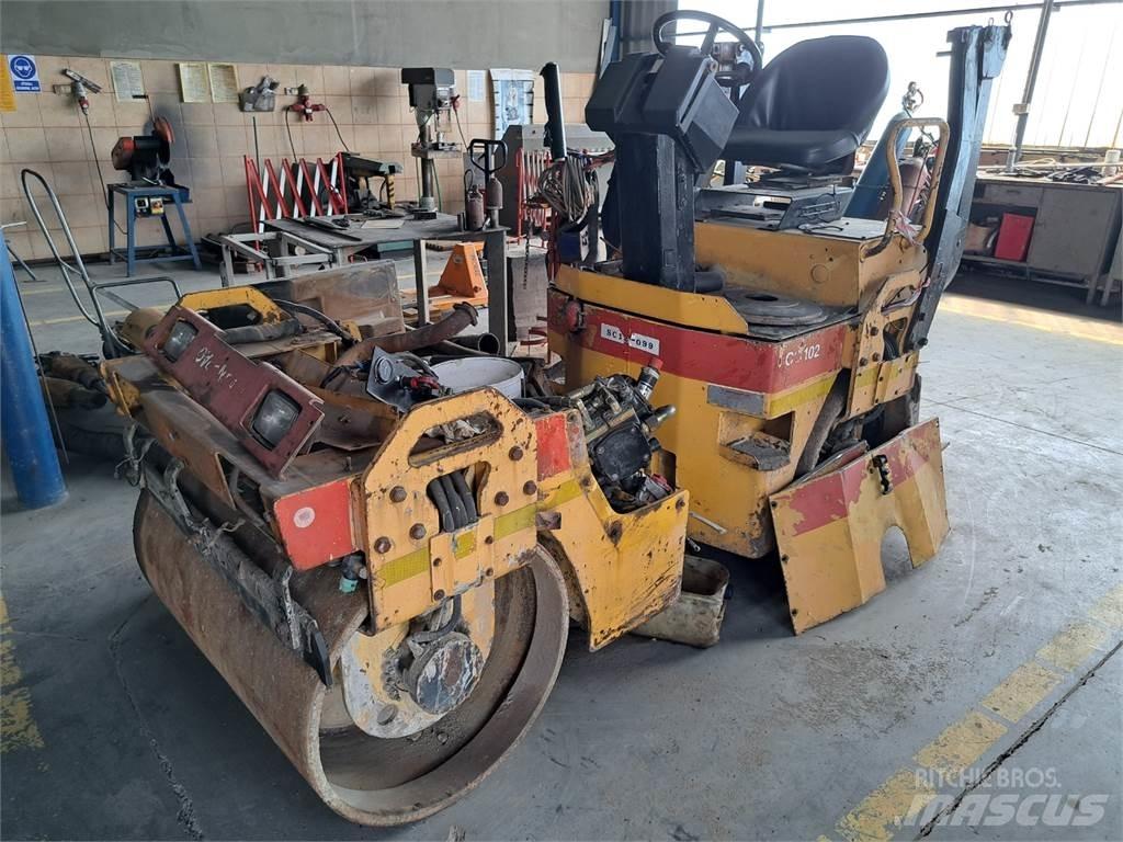 Dynapac CC102 Costruzioni - Altro