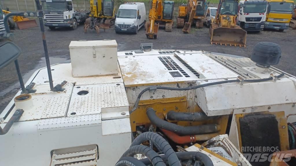 CAT 328 D L Escavatori cingolati