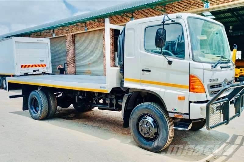 Hino 500 1322 4x4 Camion altro