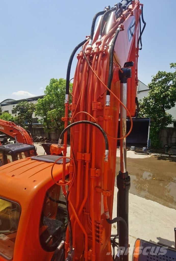 Doosan DX 225 LC Escavatori cingolati