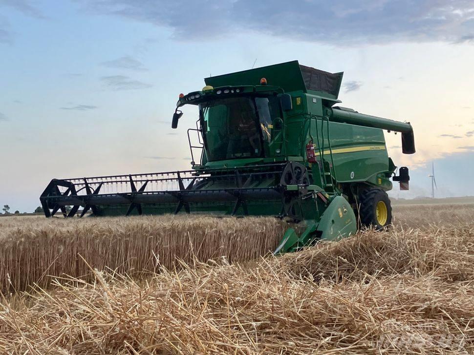 John Deere T 670 i Mietitrebbiatrici