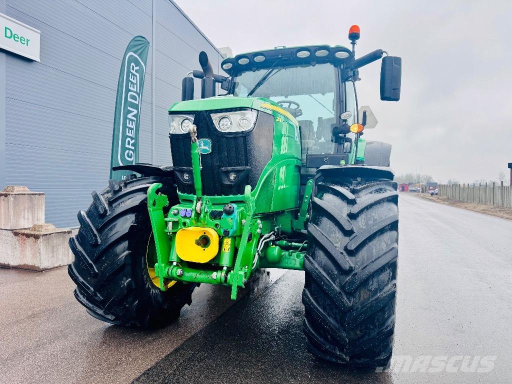 John Deere 6215 R Trattori
