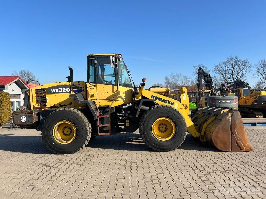 Komatsu WA 320-5 Pale gommate