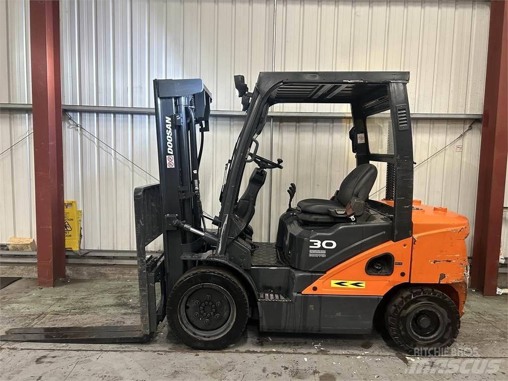 Doosan D30S-5 Carrelli elevatori diesel