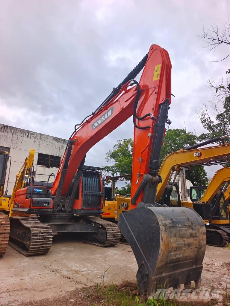 Doosan DX 300LC-9C Escavatori cingolati