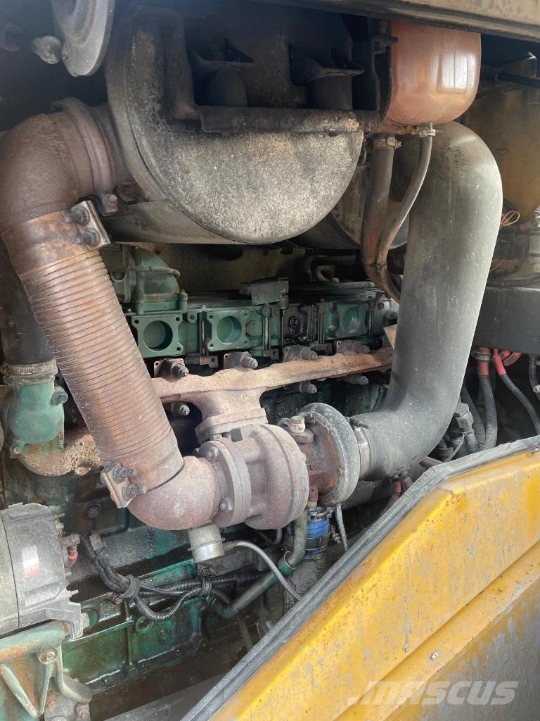 Volvo L 120 E Pale gommate