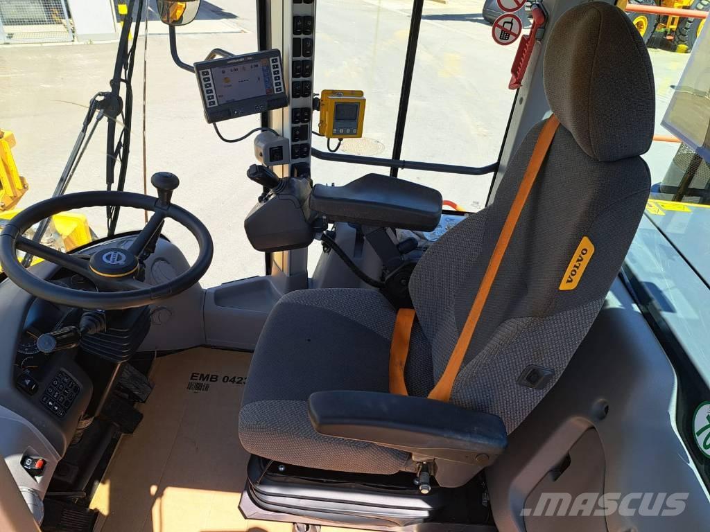 Volvo L 220 H Pale gommate