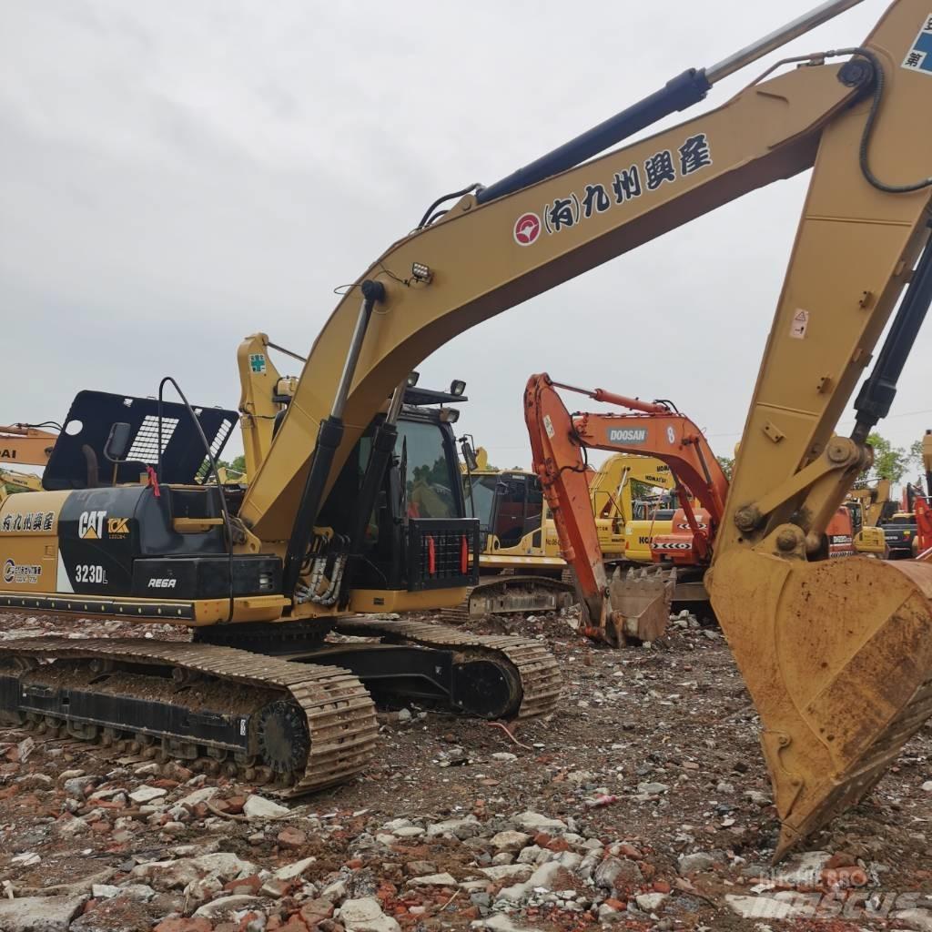 CAT 323DL Escavatori cingolati