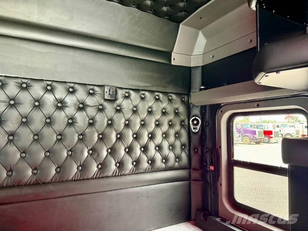 Kenworth W 900 Carroattrezzi