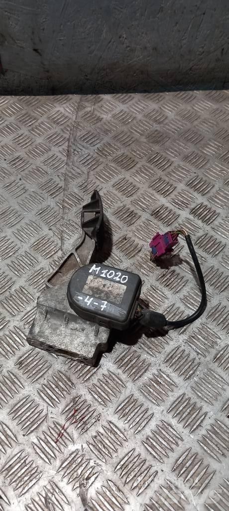 MAN TGA  812559706084 Cabine e interni