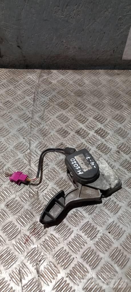 MAN TGA  812559706084 Cabine e interni
