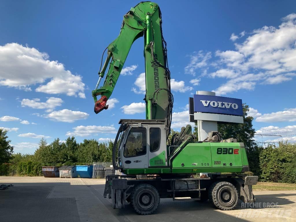 Sennebogen 830 M Movimentazione rifiuti