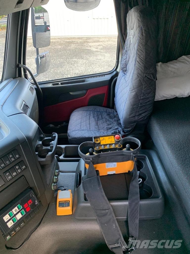 Bronto S90HLA Piattaforme autocarrate
