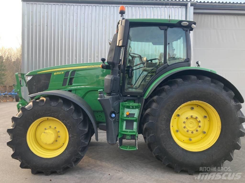 John Deere 6250 R Trattori
