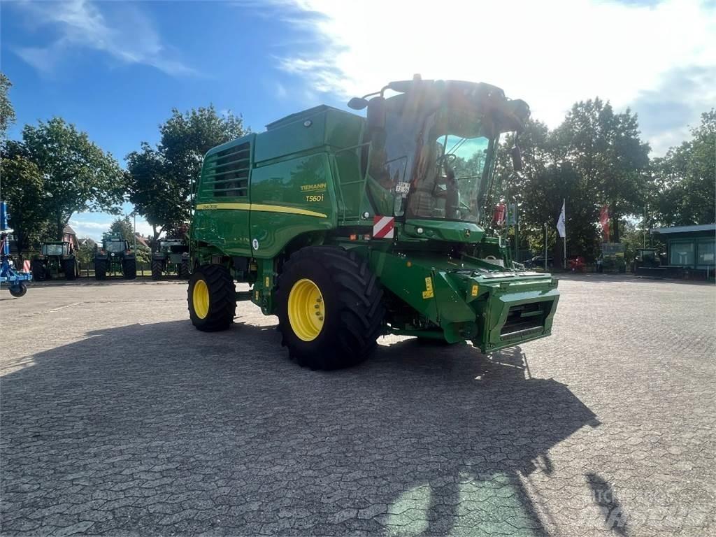 John Deere T560 Mietitrebbiatrici