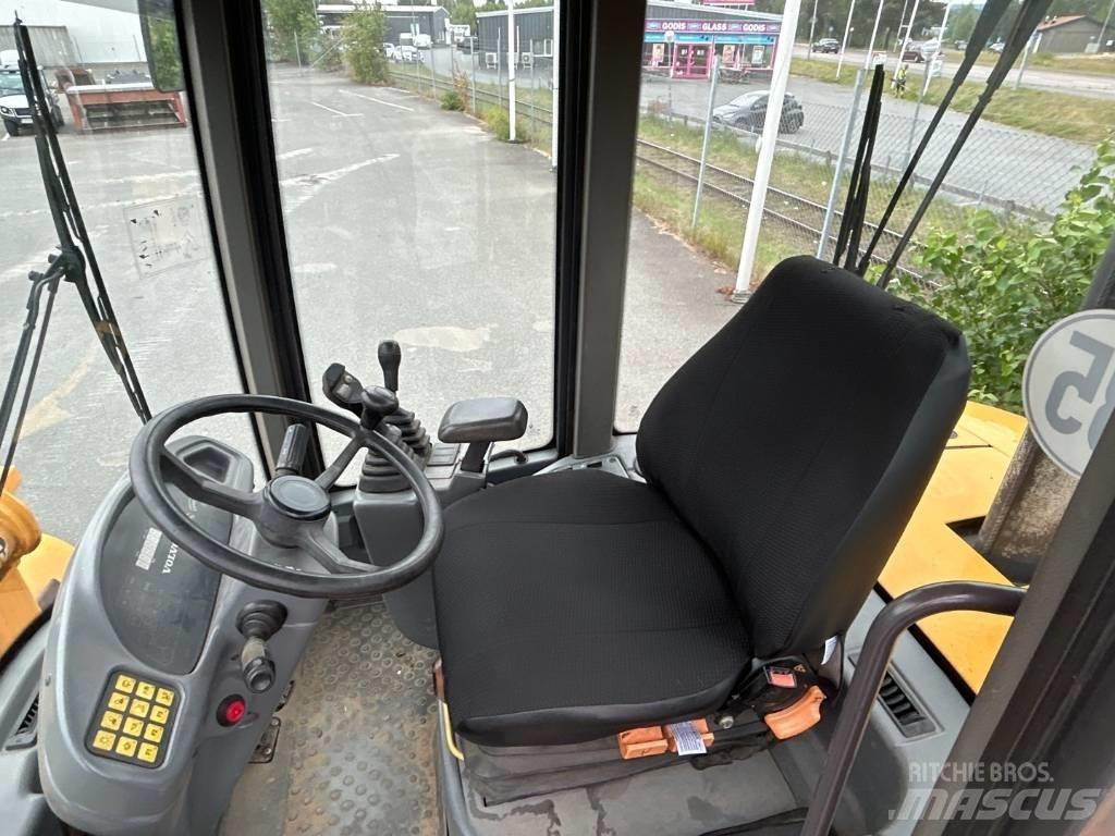 Volvo L 40 B Pale gommate