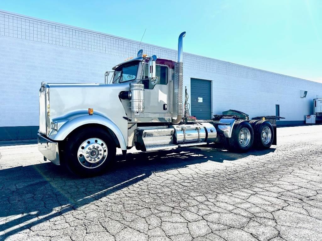Kenworth W 900 L Motrici e Trattori Stradali