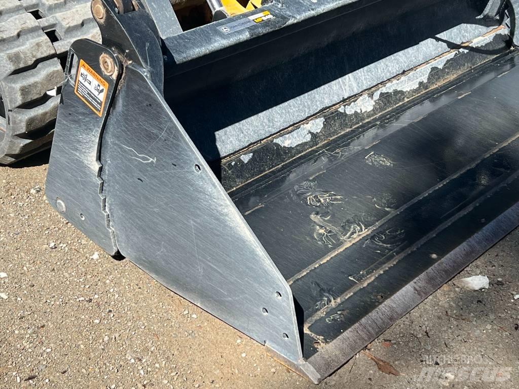 John Deere 333G Mini Pale Gommate