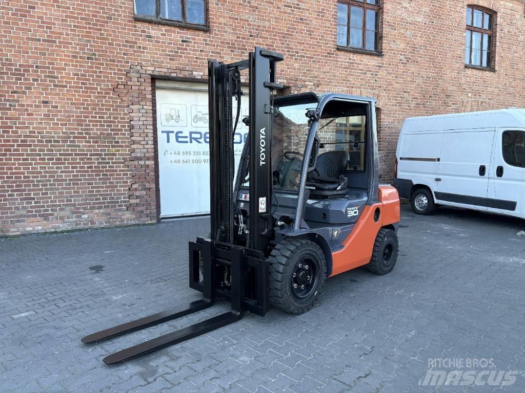 Toyota 06-8FDF30 Carrelli elevatori diesel
