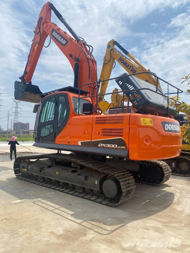 Doosan DX 300 Escavatori cingolati
