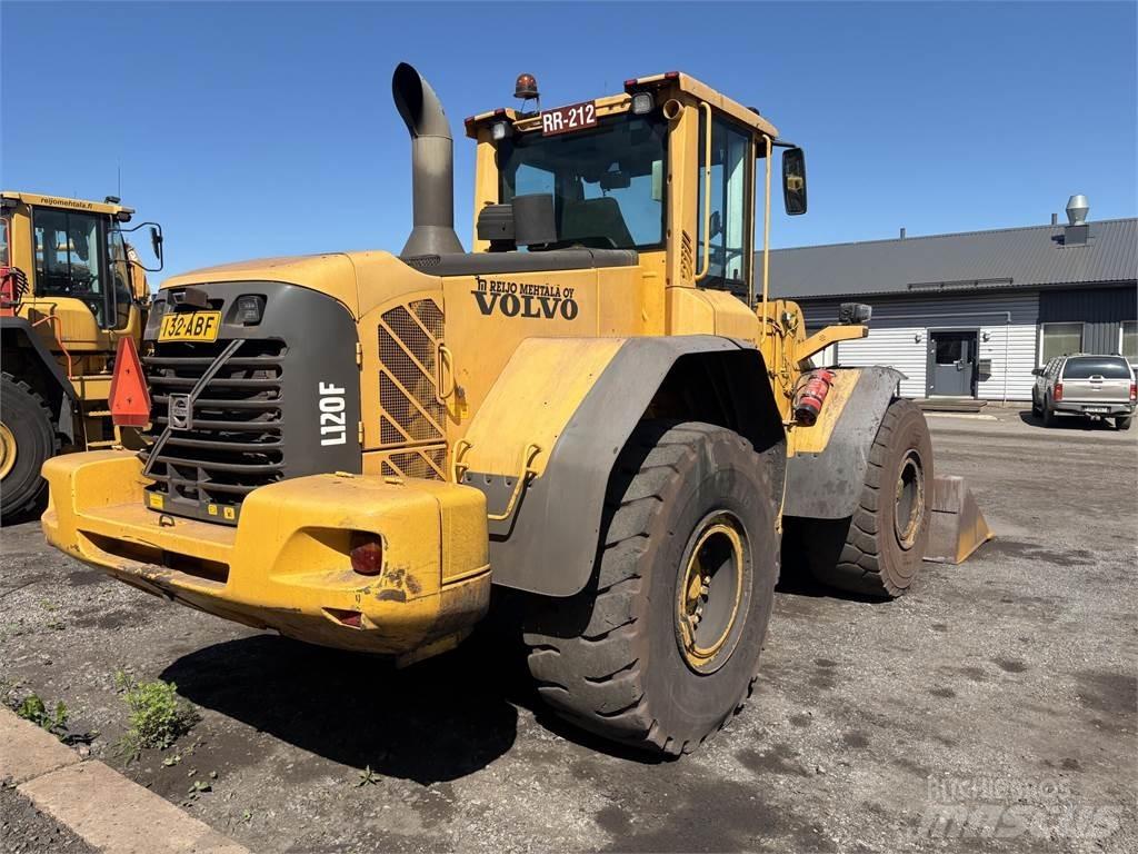 Volvo L120F Pale gommate