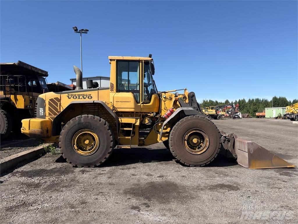 Volvo L120F Pale gommate