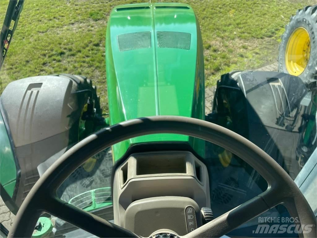 John Deere 8335R Trattori