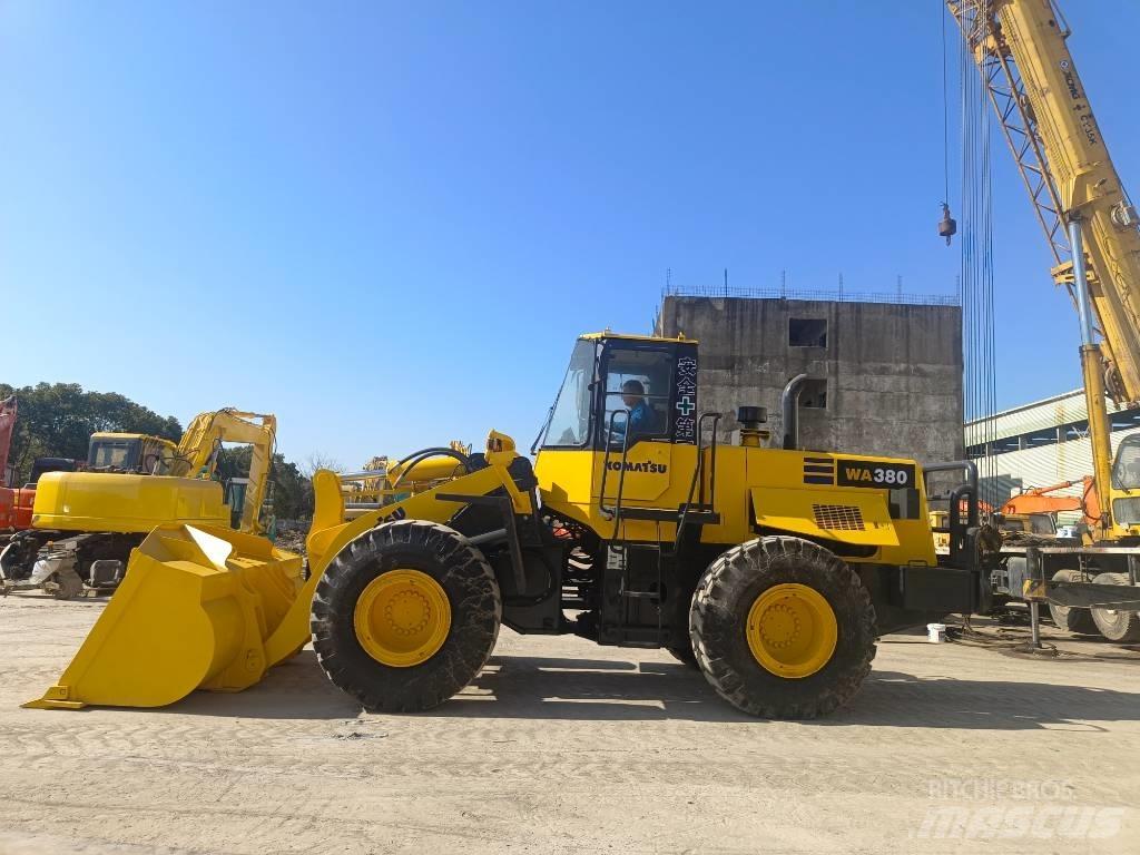 Komatsu WA 380-3 Pale gommate