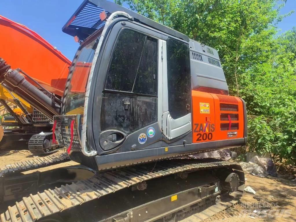 Hitachi EX200-3 Escavatori cingolati