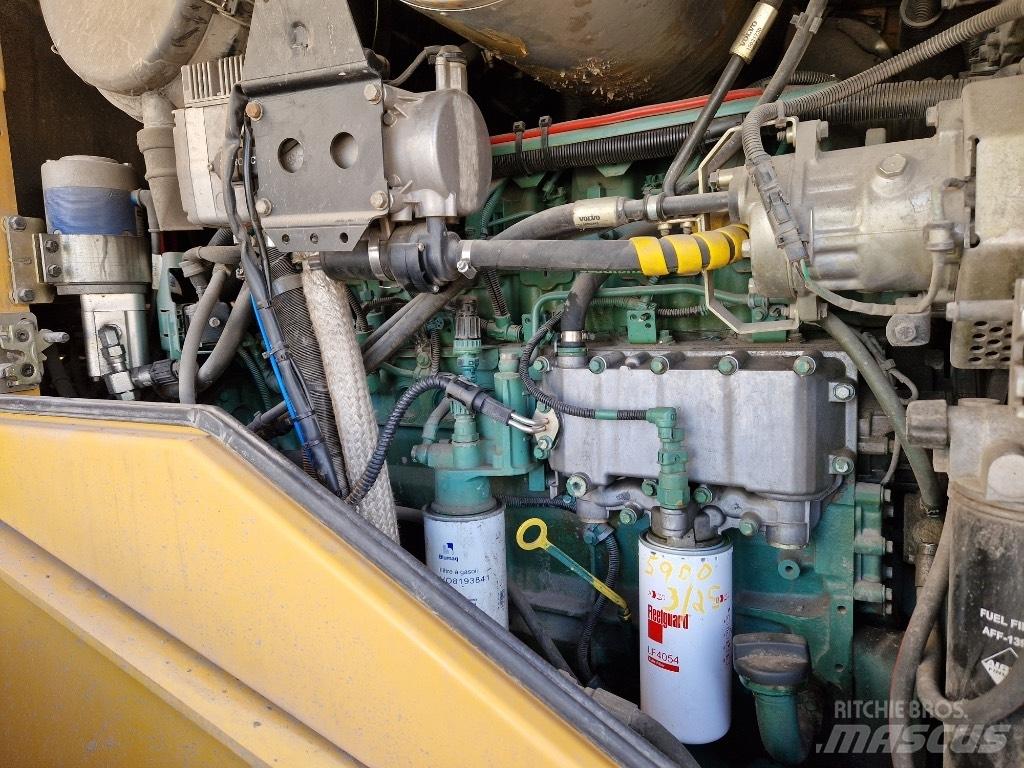 Volvo L 120 F Pale gommate