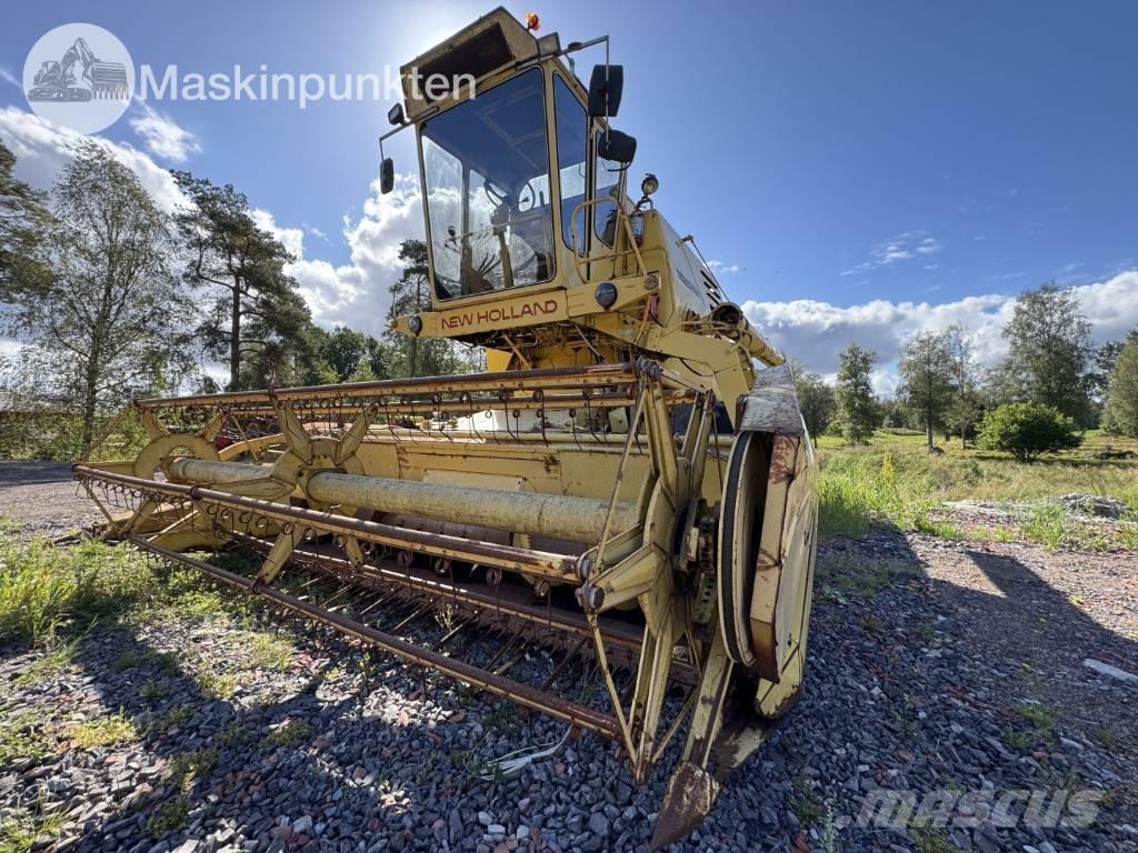 New Holland 1530 Mietitrebbiatrici