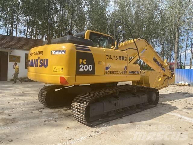 Komatsu PC200-8 Escavatori cingolati