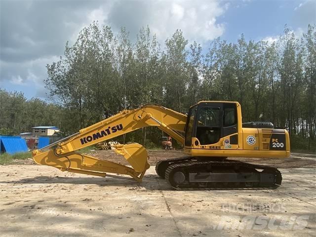 Komatsu PC200-8 Escavatori cingolati