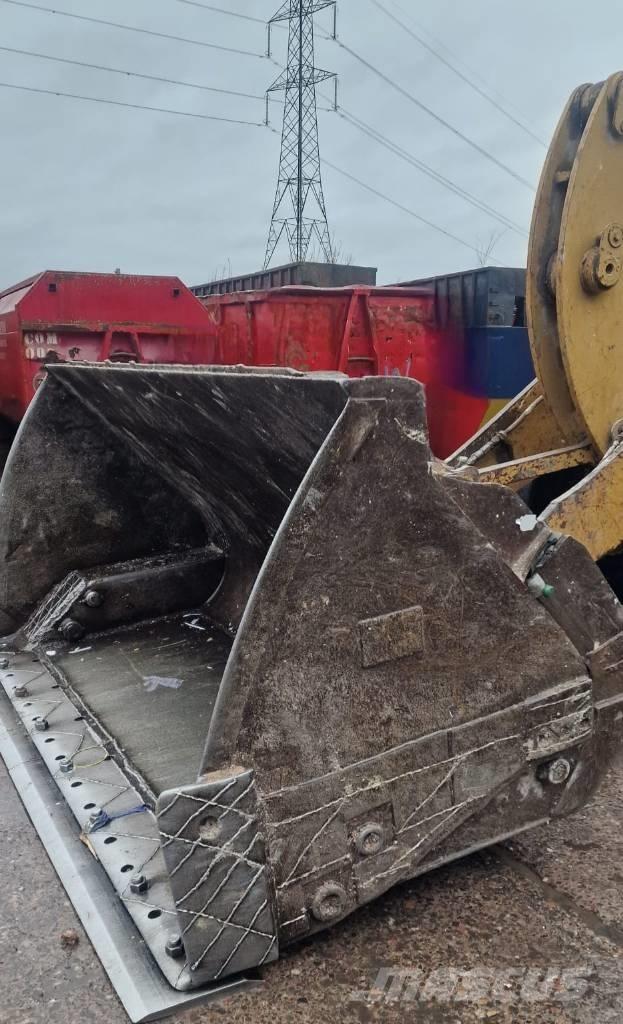 CAT 938 K Pale gommate