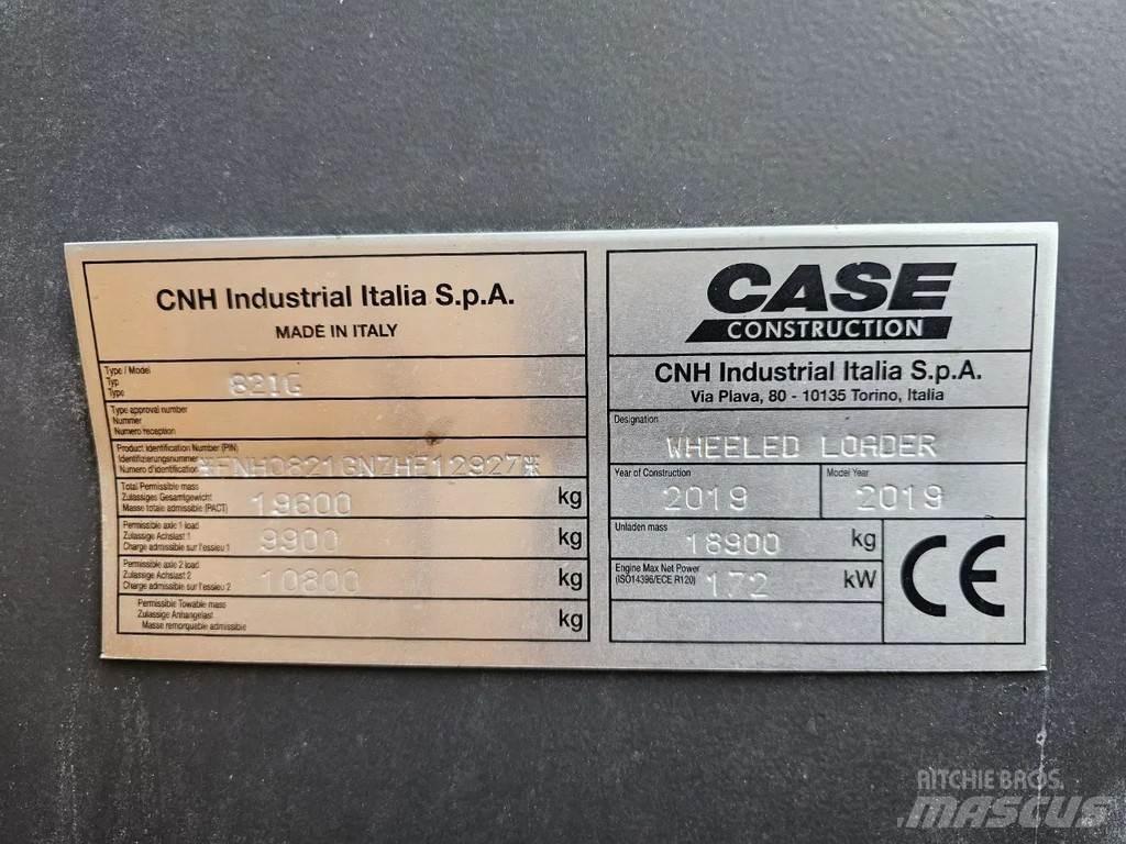 CASE 821G Pale gommate