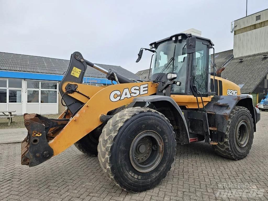 CASE 821G Pale gommate