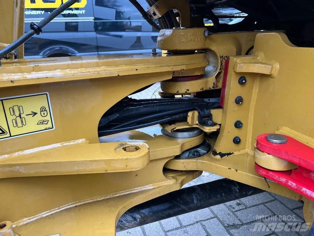 CAT 908M Pale gommate