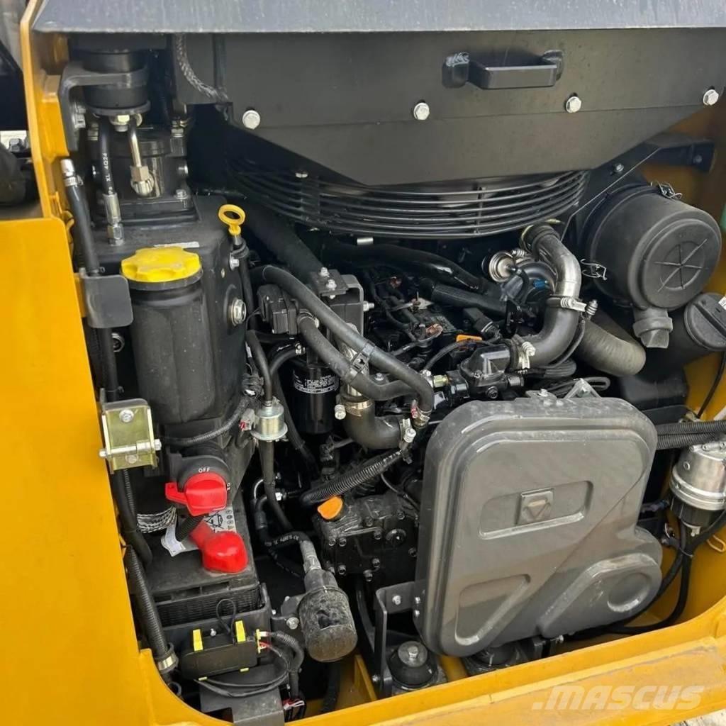 XCMG XC7-TV12 Mini Pale Gommate