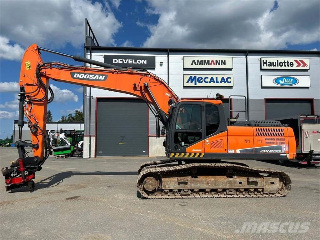 Doosan DX255LC-5 Escavatori cingolati