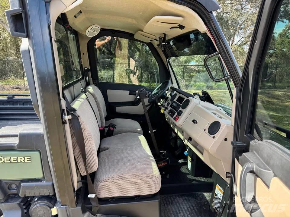 John Deere XUV835R Veicoli utilitari
