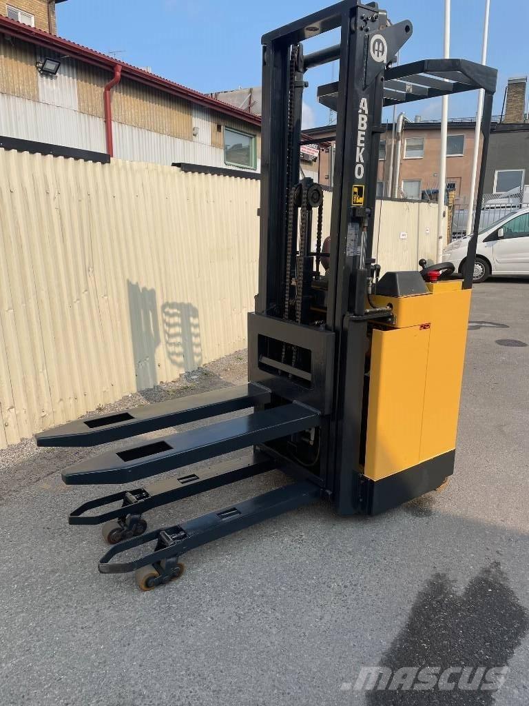 Abeko SKY16SV TFY Carelli stoccatori  automatici-usati