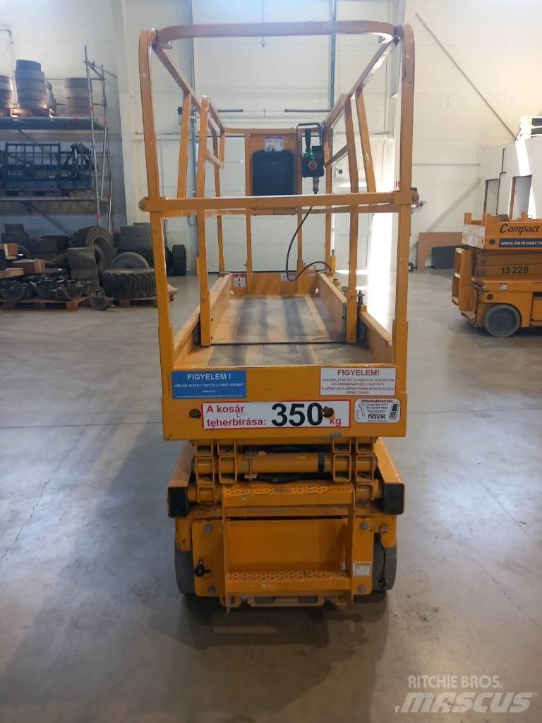 Haulotte Compact 8 Piattaforme a pantografo