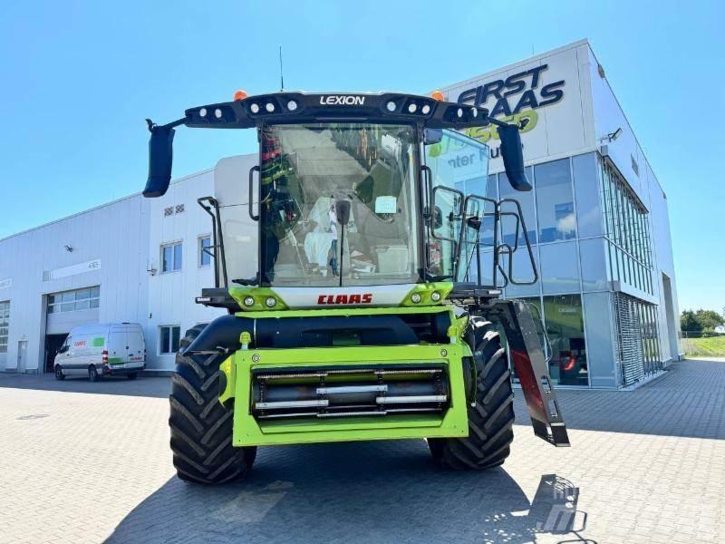 CLAAS LEXION 8600 Mietitrebbiatrici
