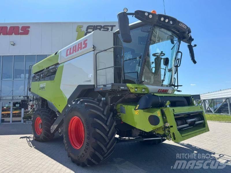 CLAAS LEXION 8600 Mietitrebbiatrici