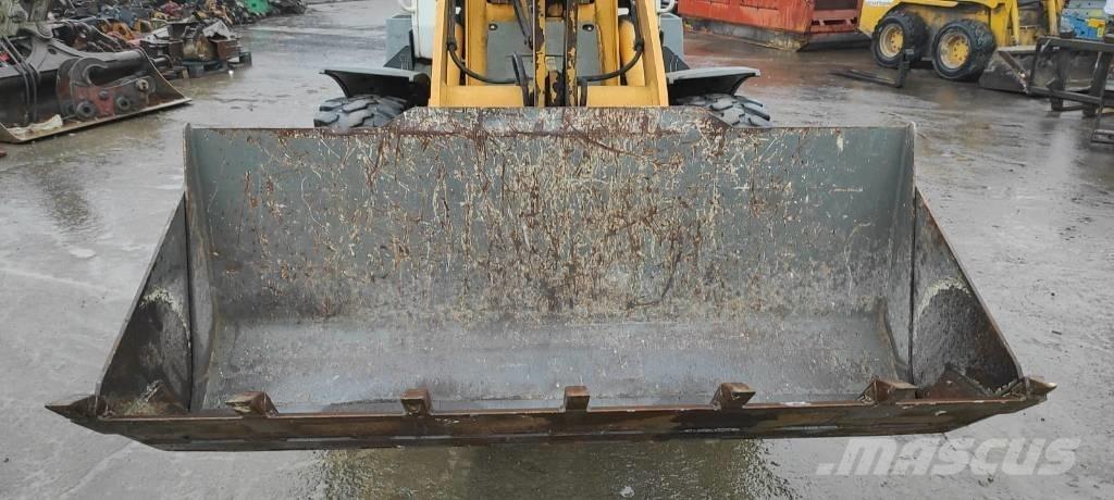 Liebherr L 506 Pale gommate