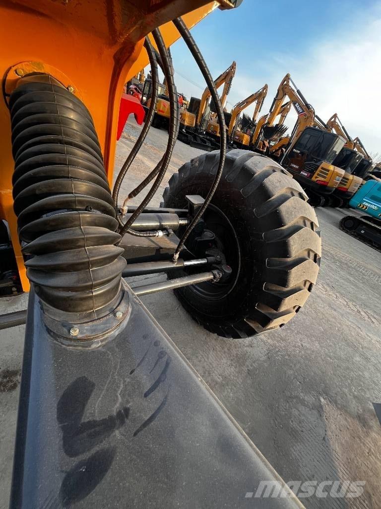 XCMG GR 2153 Dozer gommati